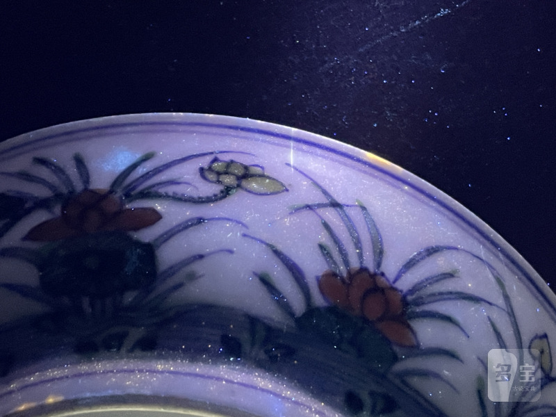 清雍正 斗彩荷塘鸳鸯图盘 - 图17